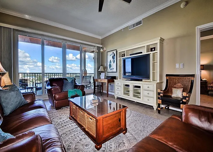 Harborview Grande 705 Apartment